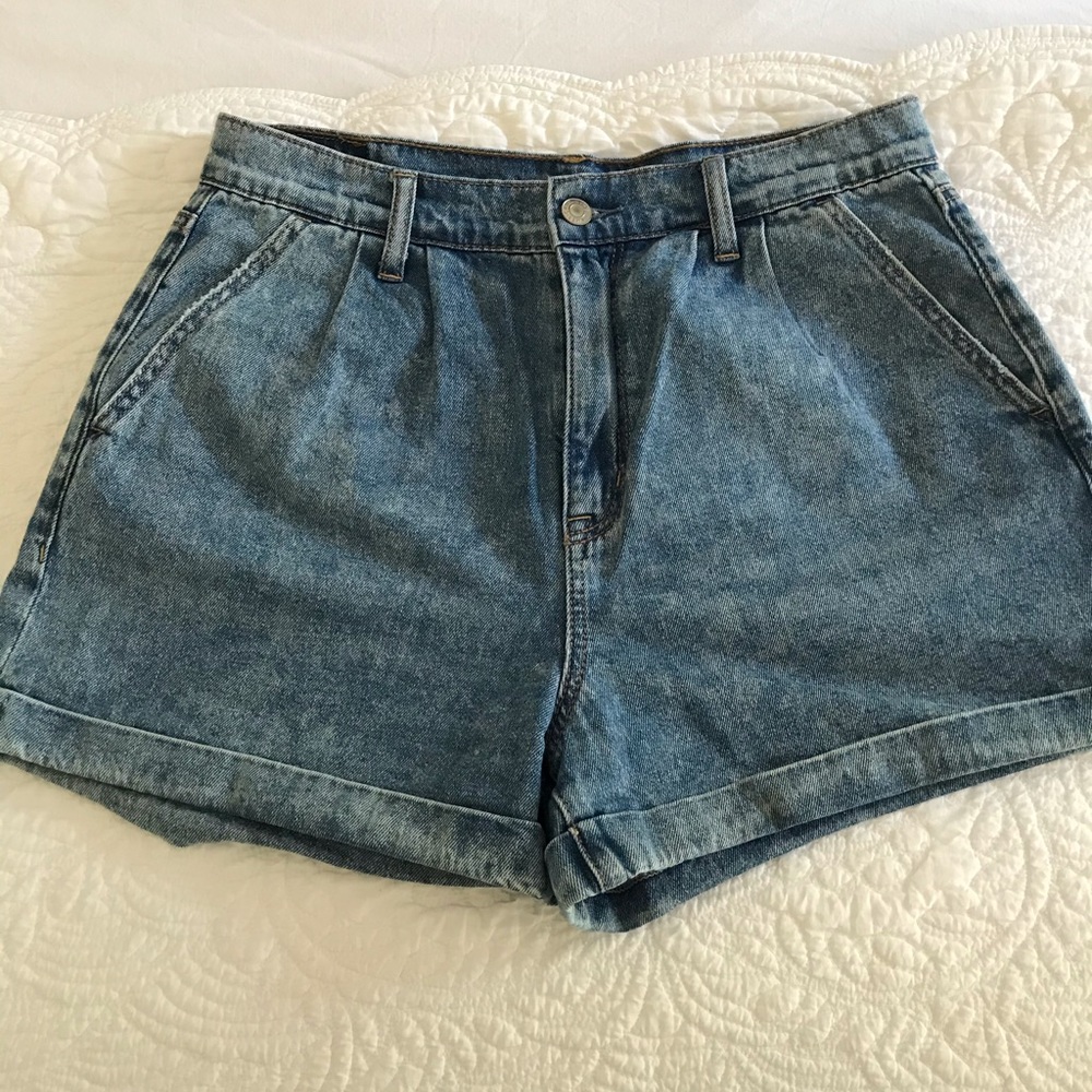 American Eagle Mom Short